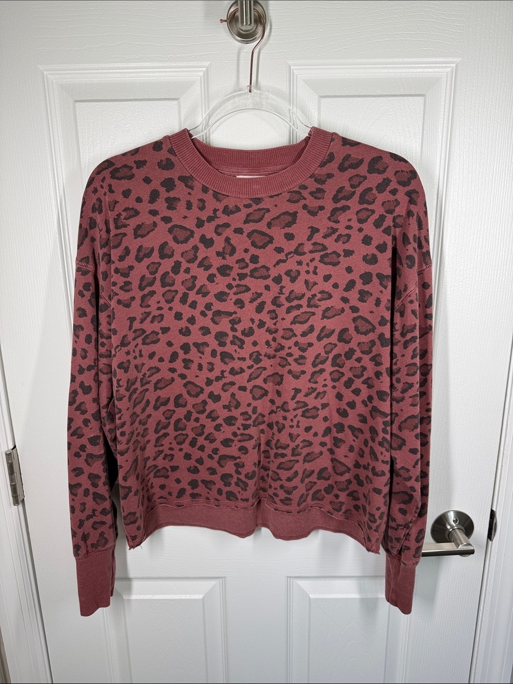 Sundry maroon pink leopard print loungewear sweatshirt size small